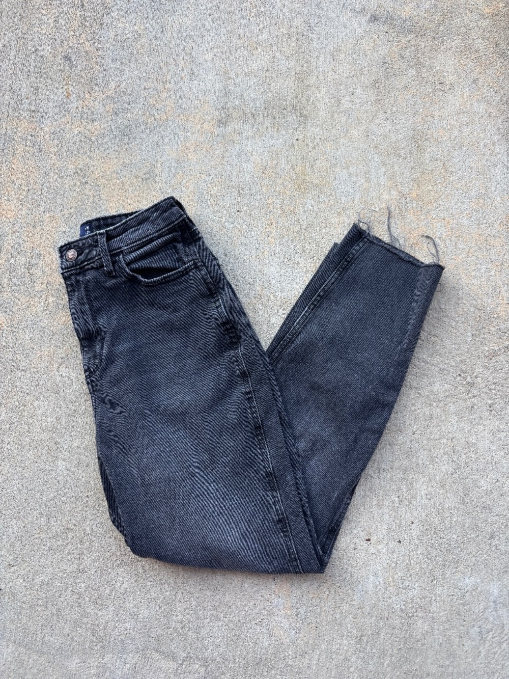 Hollister Charcoal Gray Ultra High Rise Mom Jeans